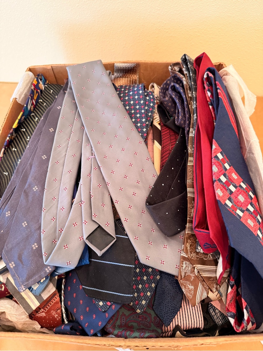 Lot of 145 Mens Ties and Tie Clips